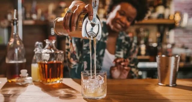 Lewis To Host Expanded World Bourbon Toast